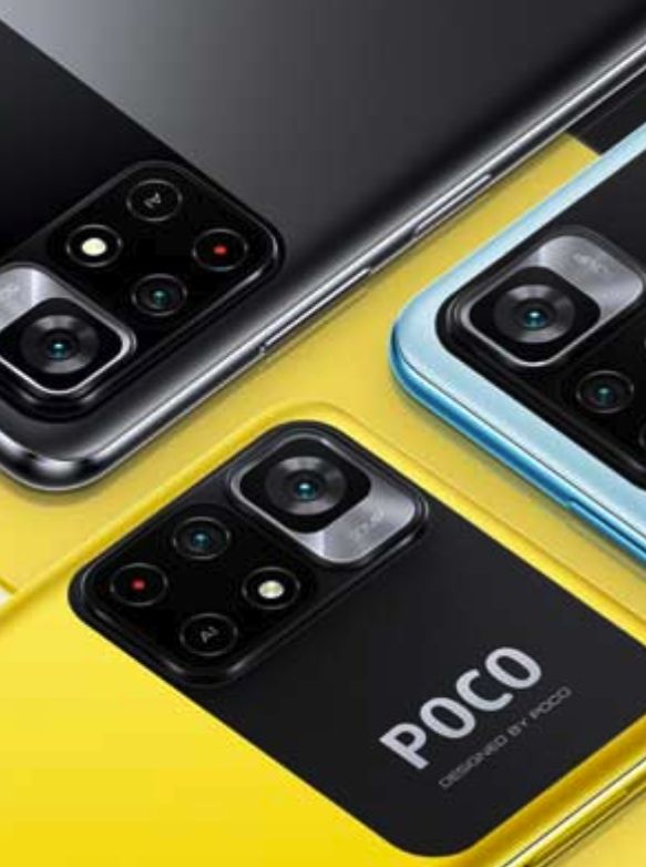POCO F4 GT smartphone in a gaming session with pop-up triggers