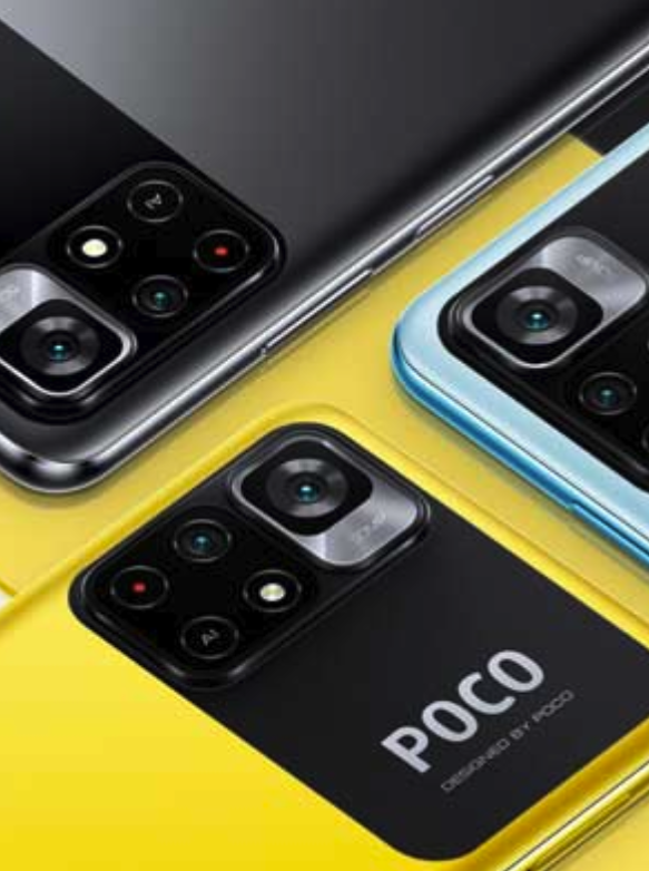 Smartphone POCO F4 GT en session gaming avec gâchettes pop-up